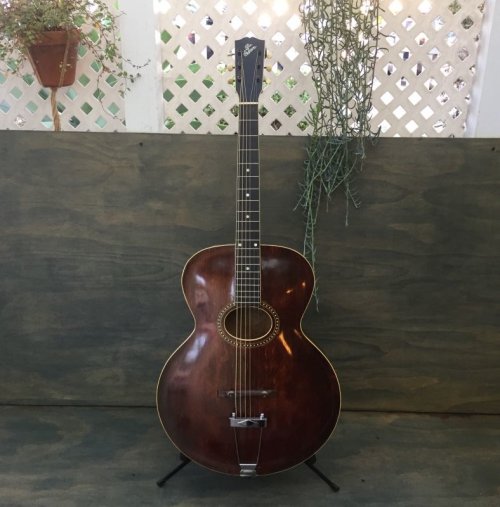 1915 Gibson L4　レアな1915年製のギブソンアコースティックギターを入荷しました！