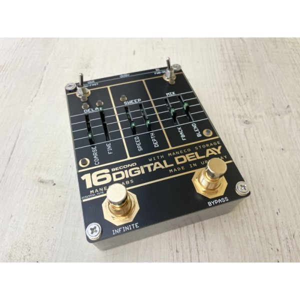 画像3: Maneco Labs SIXTEEN SECONDS DELAY VINTAGE COMPACT pedal GOLD FOOT SWITCH version　 (3)