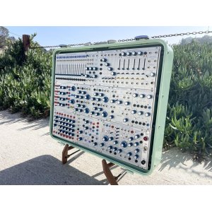 画像: Buchla Tiptop 200t series with BPNYC ZERO Halliburton Eurorack Modular Travel Case 9U Seafoam Green